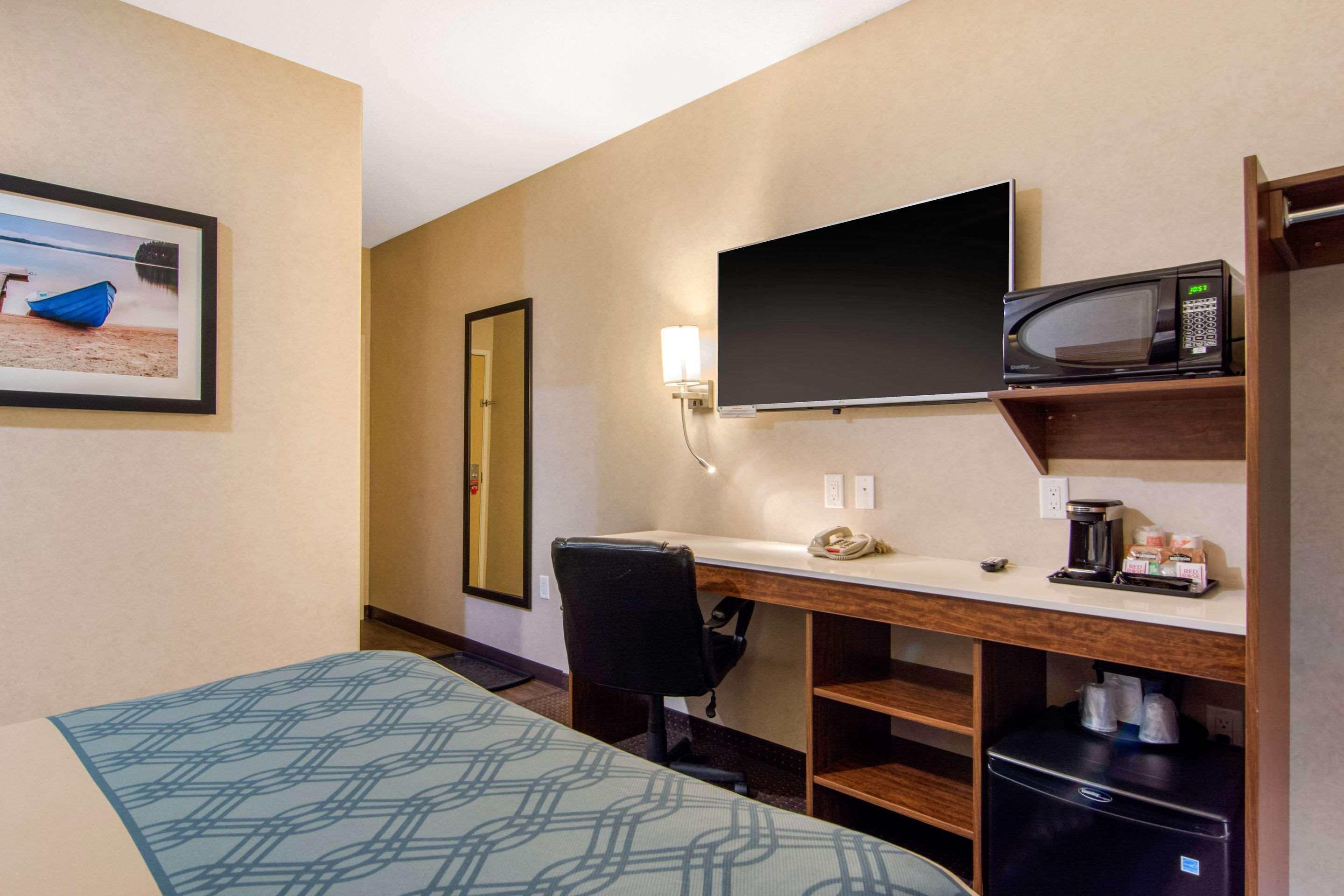 Econo Lodge Fox Creek Buitenkant foto