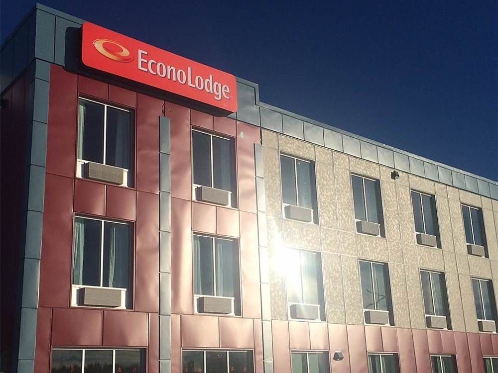 Econo Lodge Fox Creek Buitenkant foto